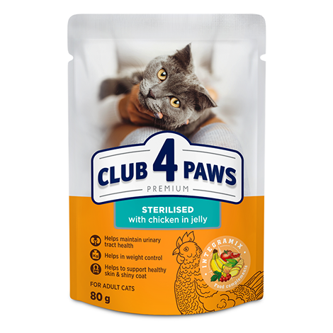 Club 4 Paws Premium wet cat food pouches in chicken, beef and salmon jelly varieties